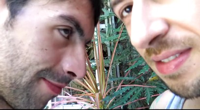 Two Hotel Strangers Agree to Fuck on Cam for Cash