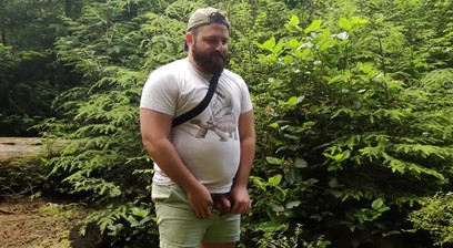 Huzzbearz Bear Pissing in the Woods
