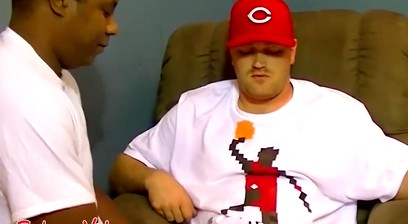 Mature black man takes big raw dick from amateur stud