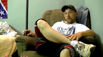 Handsome American amateur Billy Bob masturbates and jizzes