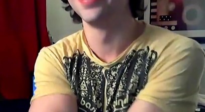 Cute young amateur Zack Randall masturbates and cums solo