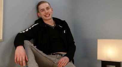 Straight Young & Very Hung Carter's 1st Man Wank & he Cum's Bucket Loads!