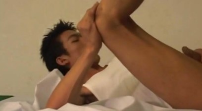 Skinny Asian gets sucked and ass licked by roommate