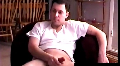 Jerking straight jock gets his hard dick blown by DILF