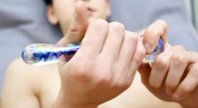 Hung twink boy Leo enjoys anal play