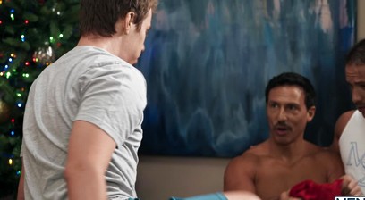 Unboxing MEN Holiday Special Threesome